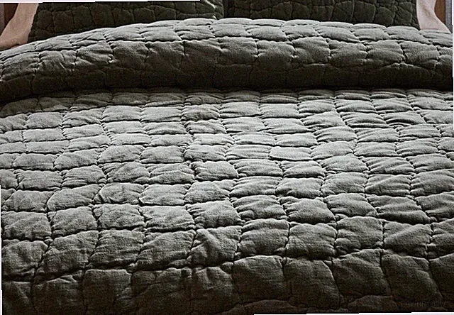 1 Pottery Barn Cozy Cloud Handcrafted Quilt Hunter Green Full Queen Size NEW NWT