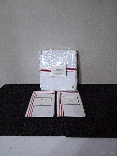 NEW POTTERY BARN Grand Embroidered Duvet Cover And Pillow Shams 3 Pcs Set