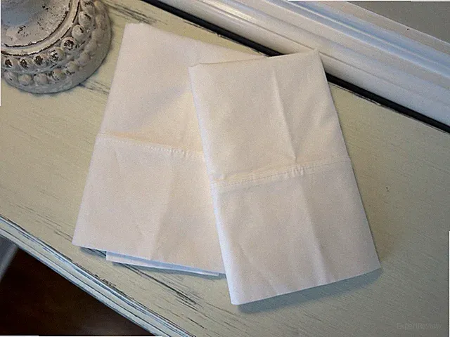 Pottery Barn 400 Thread Count STANDARD Pillowcases (2) White NWOT