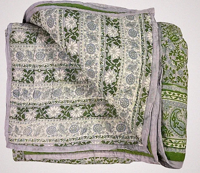 Pottery Barn Keaton Handcrafted Reversible Quilt Beadspread 108 x 82” Queen
