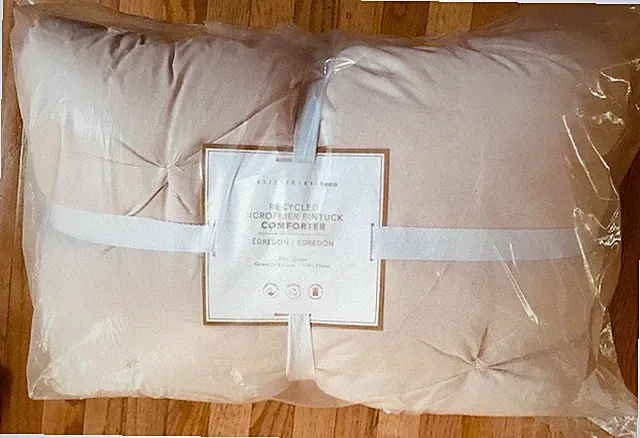 Pottery Barn Microfiber Pintuck Comforter Powdered Blush Queen Teen New.🦩