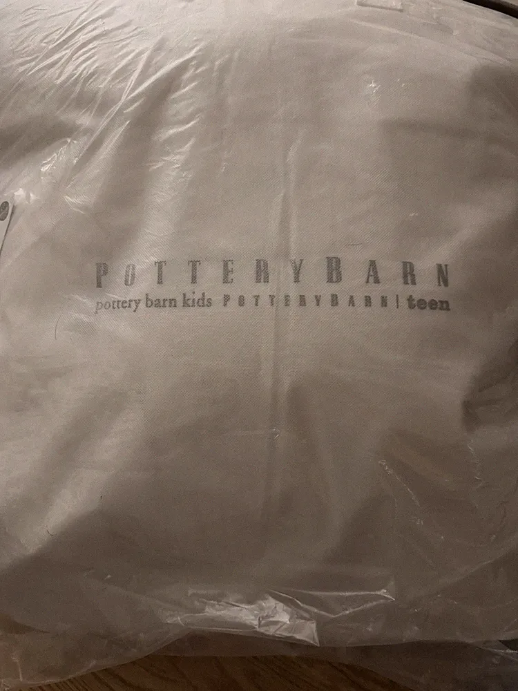Pottery barn queen luxury memory fiber mattress pad 60” x 80” New