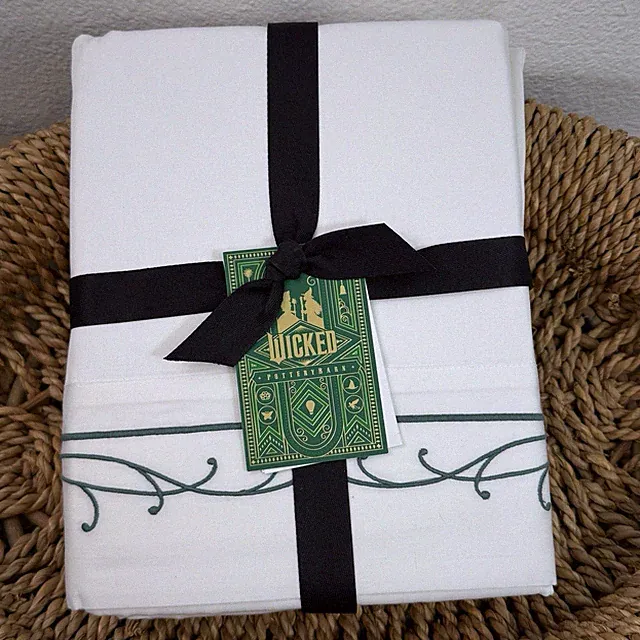 POTTERY BARN WICKED ELPHABA EMBROIDERED SATEEN SHEET SET, TWIN/XL ~ GREEN 300 TC