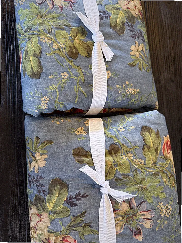 Set Of 2 Pottery Barn Meadow Floral Reversible Pillow Shams Euro NEW Samples
